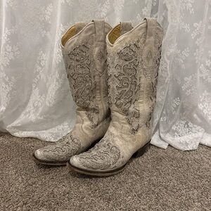 Corral Beige Embroidered Heeled Boots